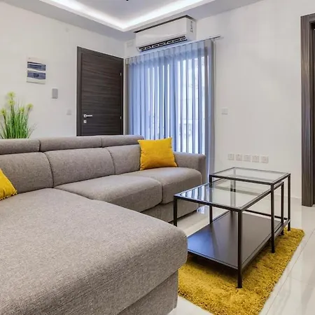 Luxury 2br Just Off Sliema Promenade